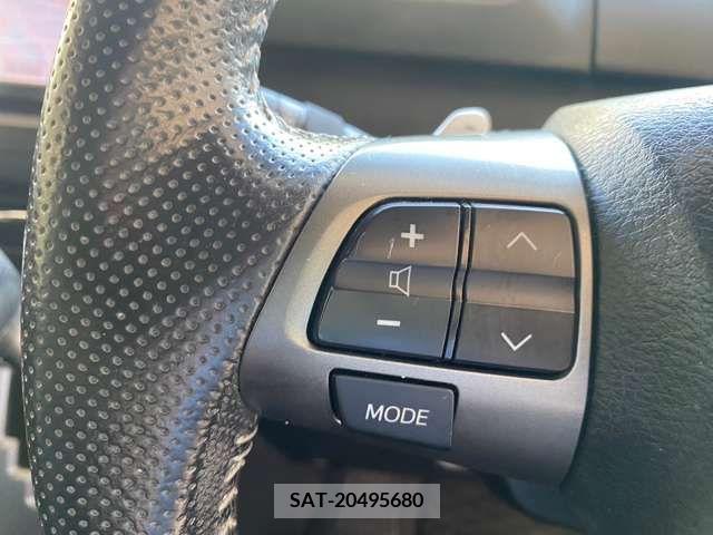 Toyota VOXY 2013-08 370416-12