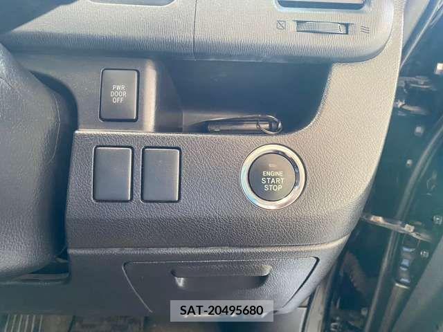 Toyota VOXY 2013-08 370416-18
