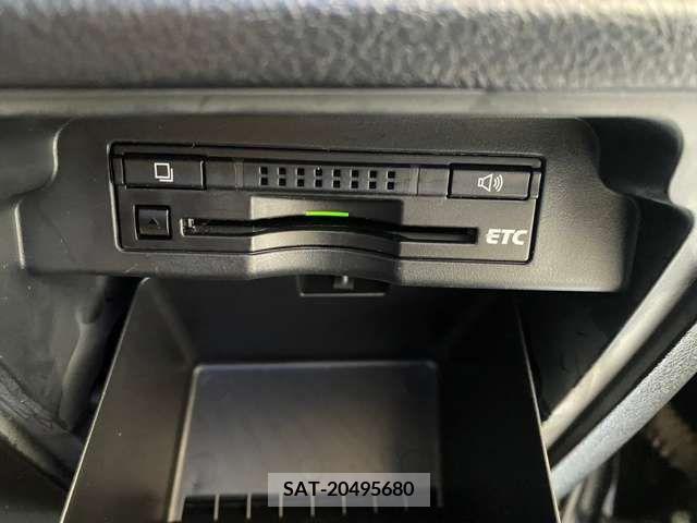 Toyota VOXY 2013-08 370416-16