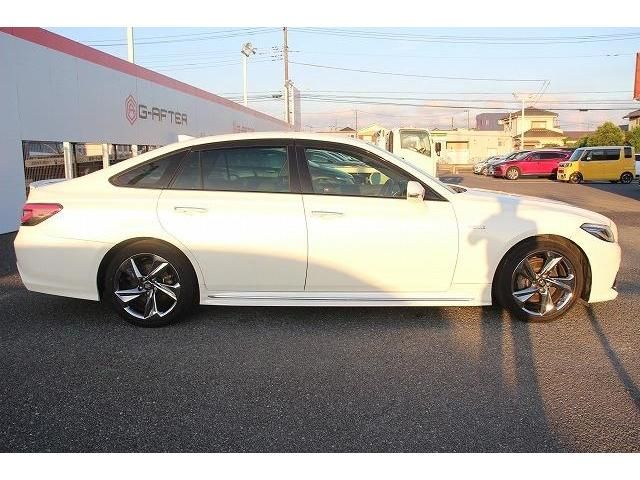 Toyota CROWN SEDAN 2018-10 20337-10