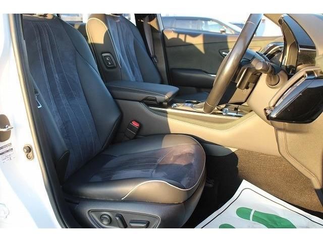 Toyota CROWN SEDAN 2018-10 20337-14