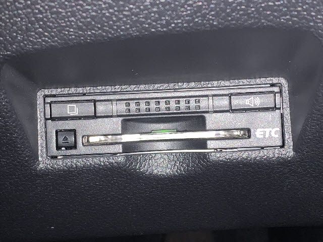 Toyota PRIUS 2016-03 180651-11