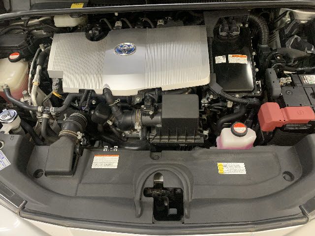 Toyota PRIUS 2016-03 180651-27