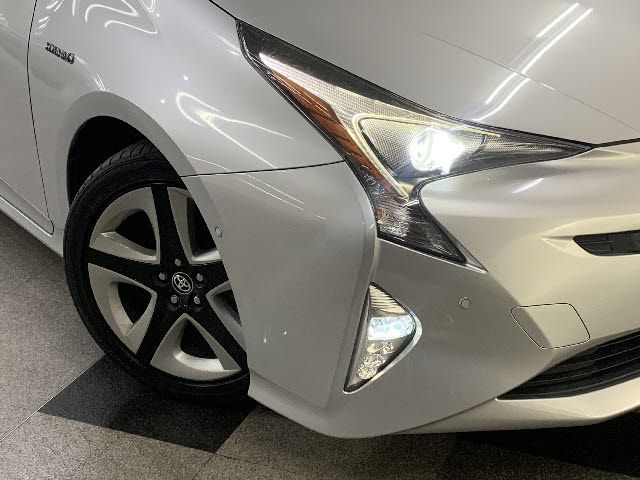Toyota PRIUS 2016-03 180651-24