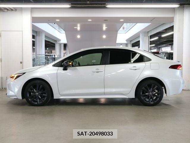Toyota COROLLA SEDAN 2022-12 374584-8