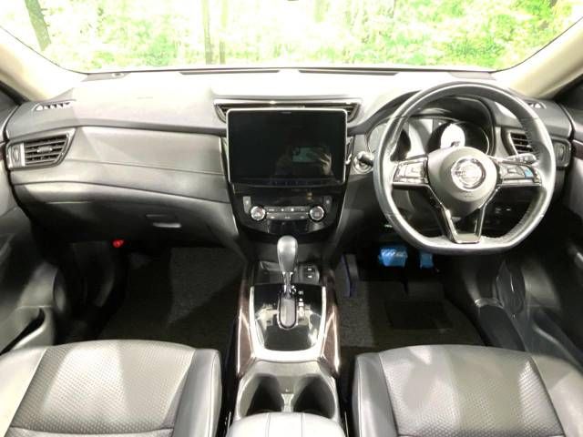 Nissan X-TRAIL 2018-02 20717-1