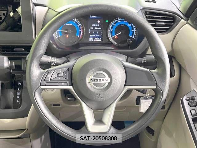 Nissan ROOX 2022-10 216004-11