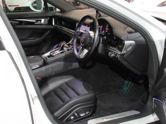Porsche PANAMERA 2019-12 16670-3