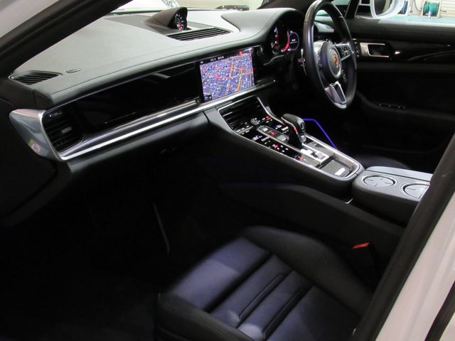 Porsche PANAMERA 2019-12 16670-4