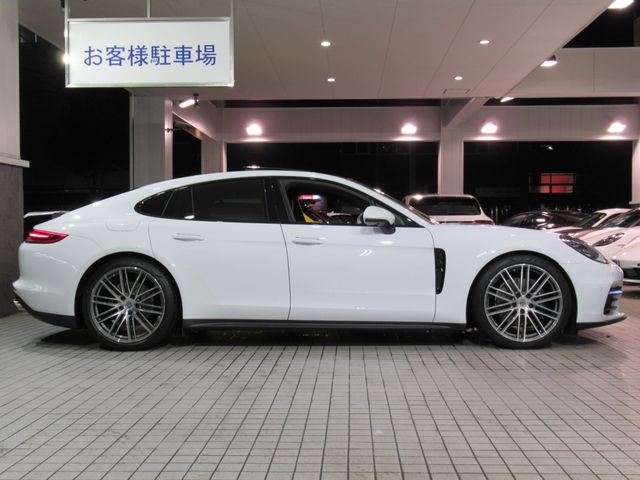 Porsche PANAMERA 2019-12 16670-22