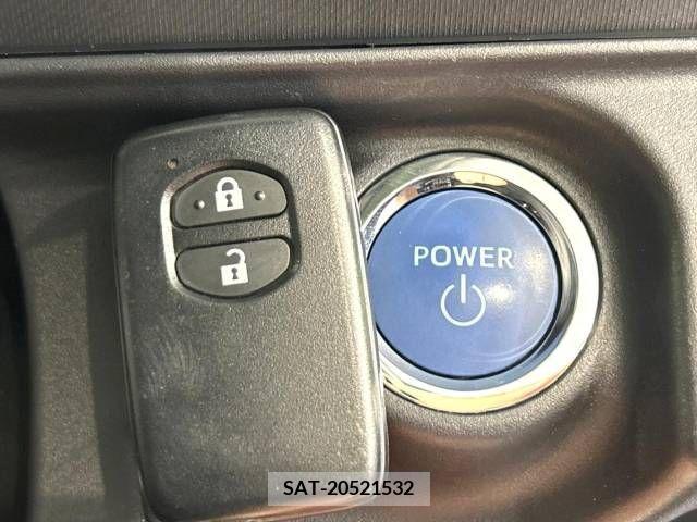 Toyota AQUA 2019-01 314359-6
