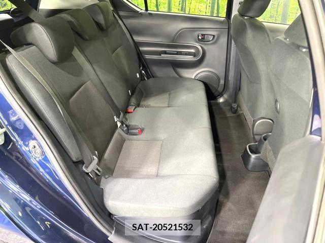 Toyota AQUA 2019-01 314359-9