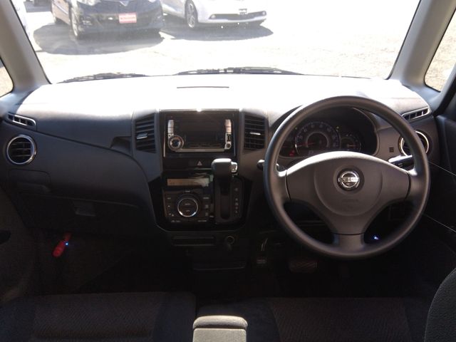 Nissan ROOX 2010-07 24914-7