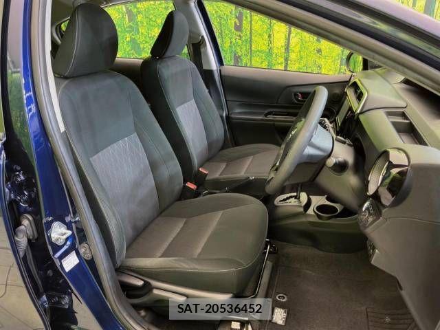 Toyota AQUA 2019-10 423713-8