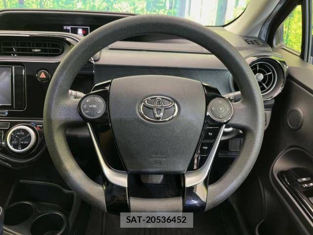 Toyota AQUA 2019-10 423713-11