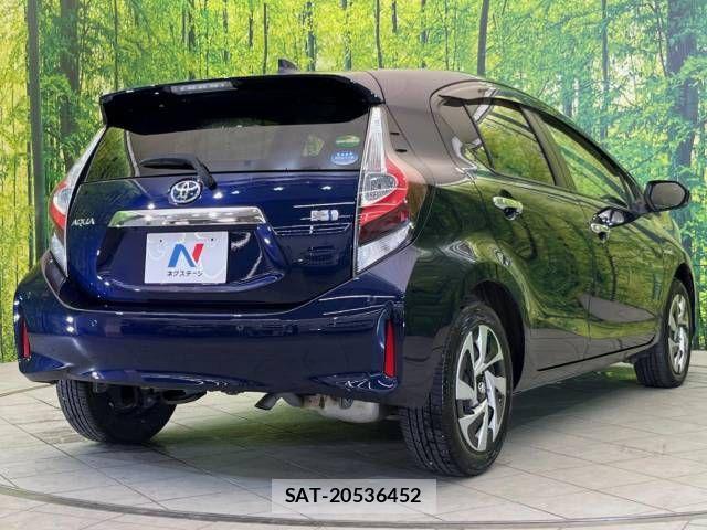 Toyota AQUA 2019-10 423713-17