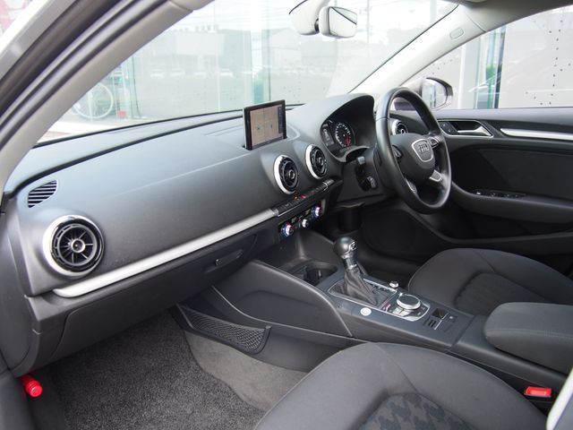 Audi A3 2016-04 193112-5