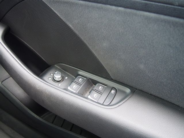 Audi A3 2016-04 193112-13
