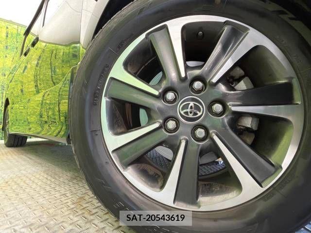 Toyota VOXY 2017-09 350459-13