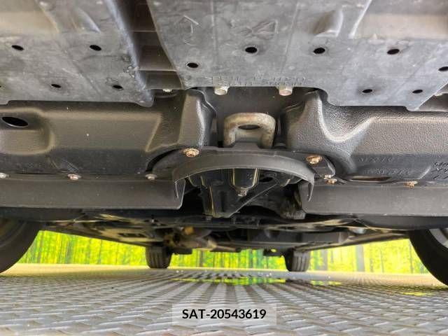 Toyota VOXY 2017-09 350459-19