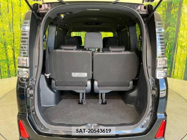 Toyota VOXY 2017-09 350459-11