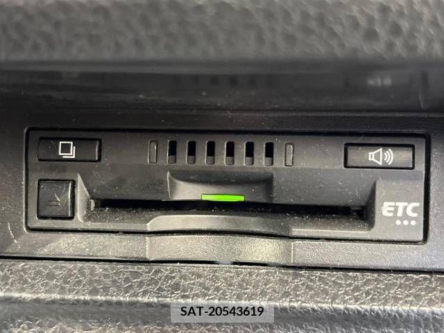 Toyota VOXY 2017-09 350459-6