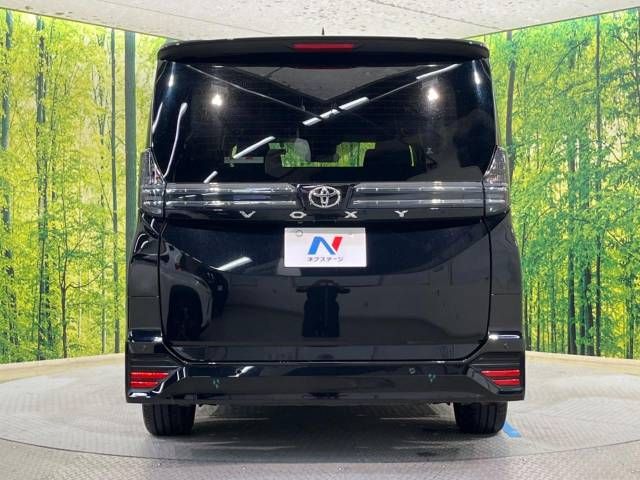 Toyota VOXY 2023-06 194775-16