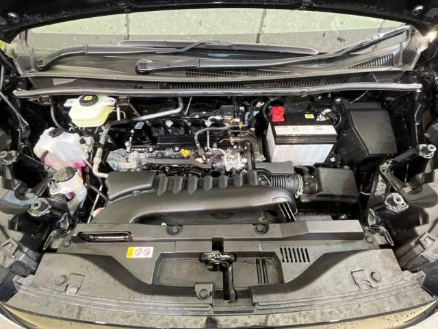 Toyota VOXY 2023-06 194775-18