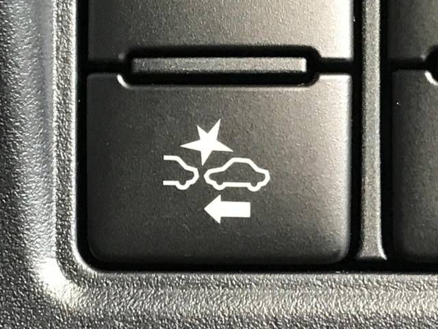 Toyota VOXY 2017-07 187168-4