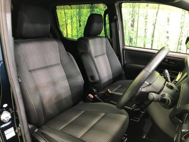 Toyota VOXY 2017-07 187168-8