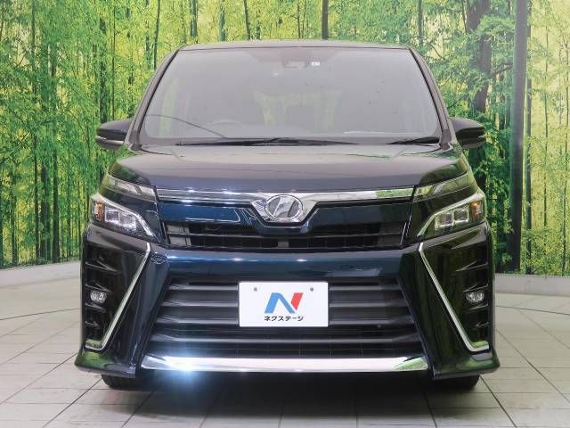 Toyota VOXY 2017-07 187168-15