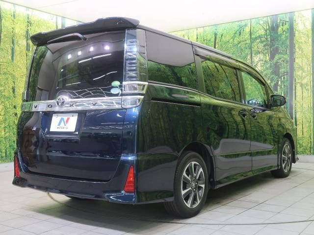 Toyota VOXY 2017-07 187168-18