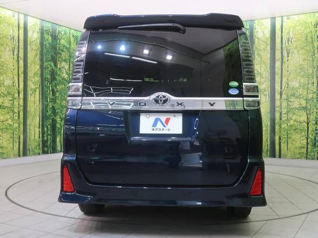 Toyota VOXY 2017-07 187168-16
