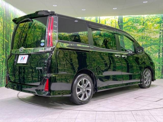 Toyota NOAH 2019-12 196045-18