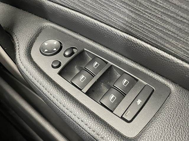 Bmw 1 SERIES 2010-08 182350-9