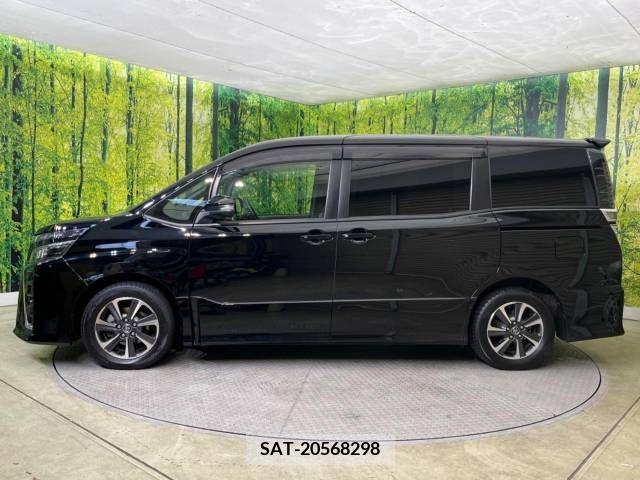 Toyota VOXY 2017-10 289437-2