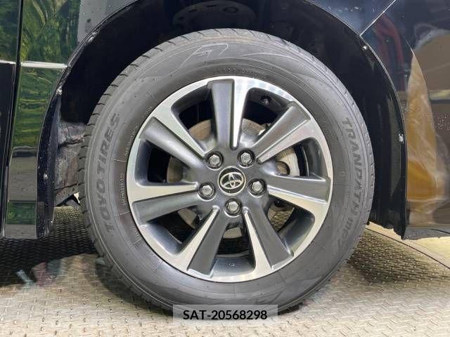 Toyota VOXY 2017-10 289437-11