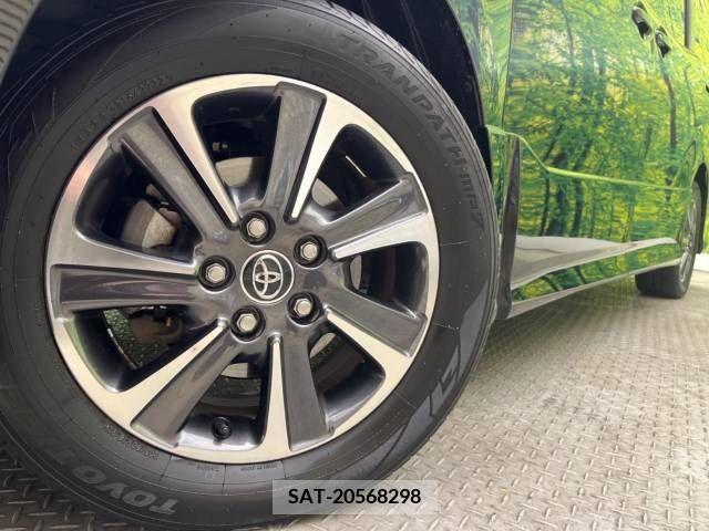 Toyota VOXY 2017-10 289437-14