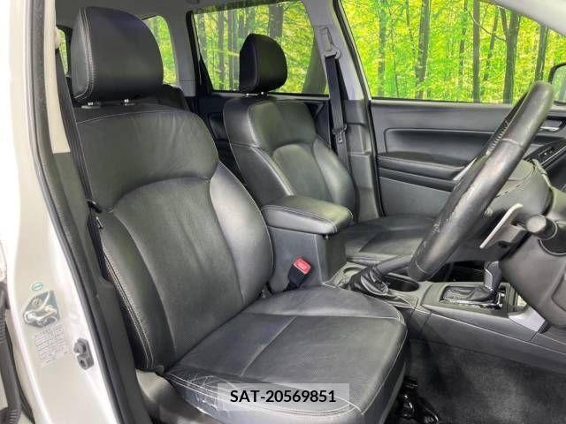Subaru FORESTER 2013-08 350526-8