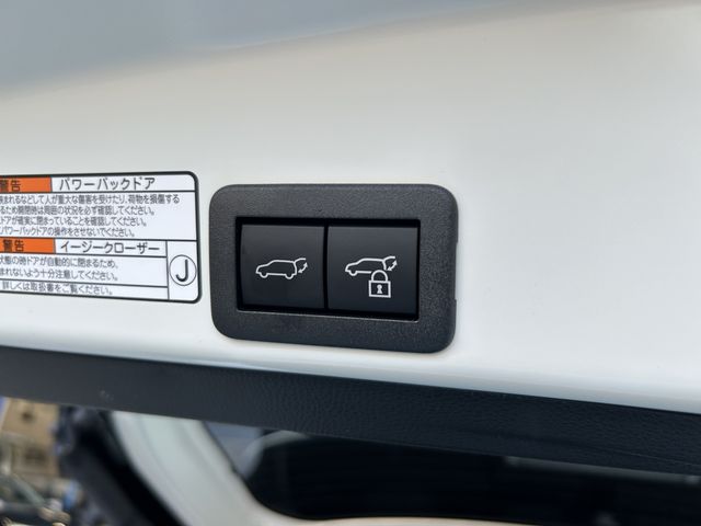 Toyota YARIS CROSS 2021-11 182731-23
