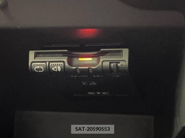 Nissan NOTE 2018-05 338555-5