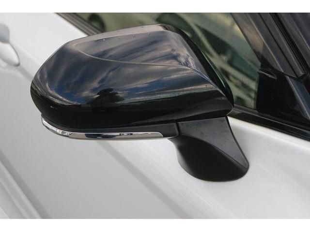 Toyota CAMRY HYBRID 2019-10 183870-6