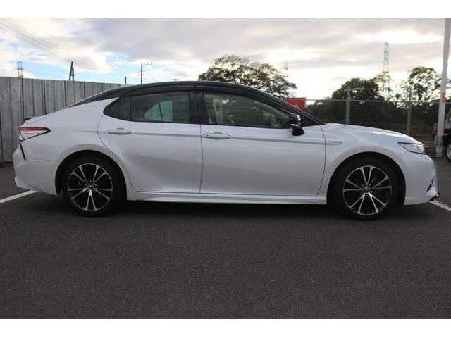 Toyota CAMRY HYBRID 2019-10 183870-2