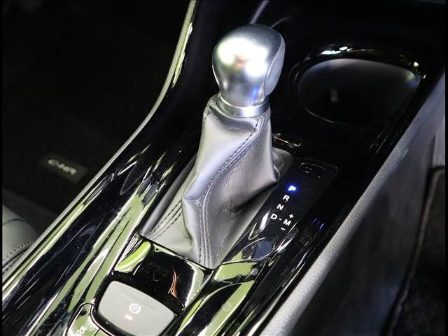Toyota C-HR 2021-10 3200-17