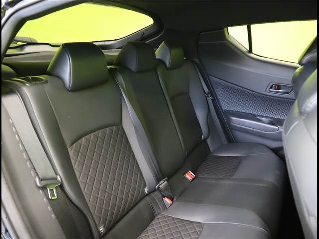 Toyota C-HR 2021-10 3200-24