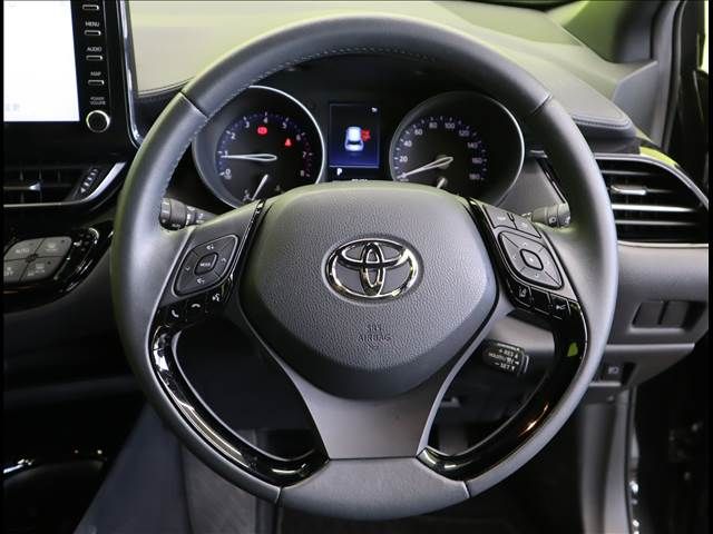 Toyota C-HR 2021-10 3200-9