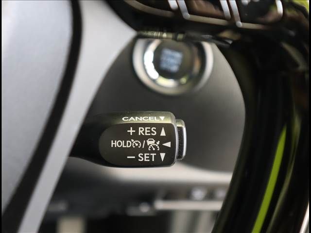 Toyota C-HR 2021-10 3200-12