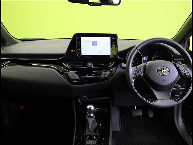 Toyota C-HR 2021-10 3200-2