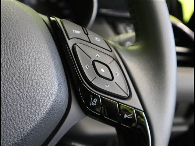 Toyota C-HR 2021-10 3200-11