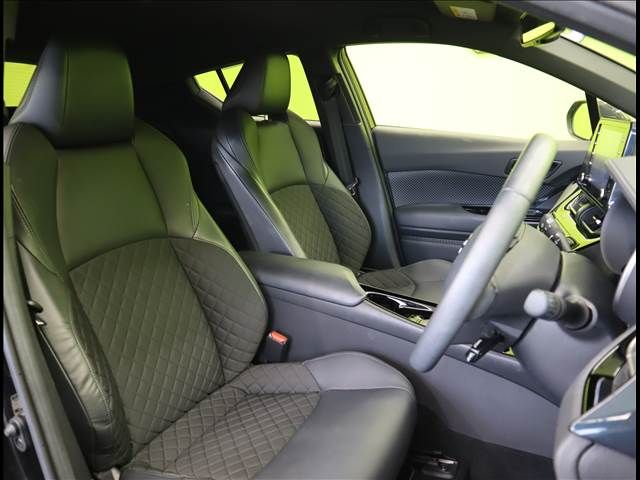 Toyota C-HR 2021-10 3200-21